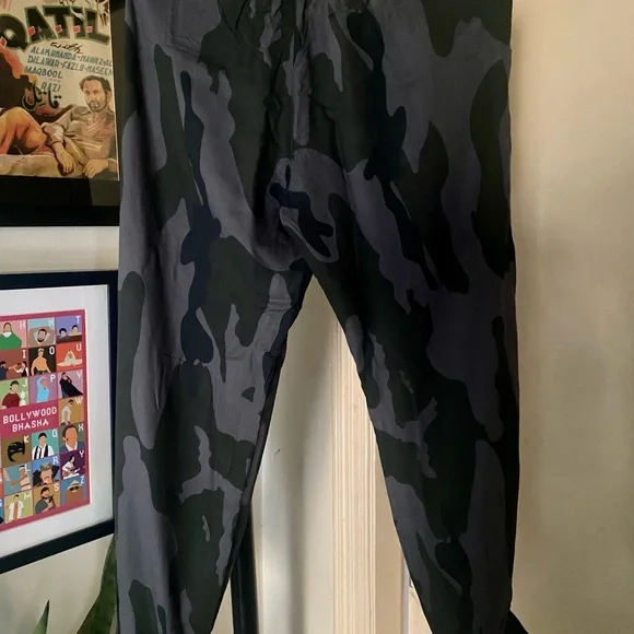 Ritu Kumar Label Camouflage Jogger Pants - Picture 4 of 12
